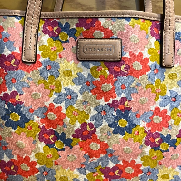 Coach Floral Tote bag - Picture 10 of 10